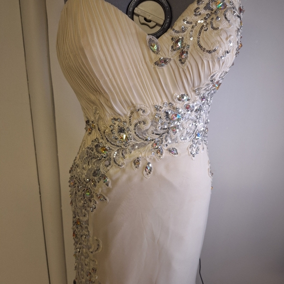 By Johnny Dresses & Skirts - By Johnny Cream and Silver Strapless Gown with Sweetheart Neckline Size 4